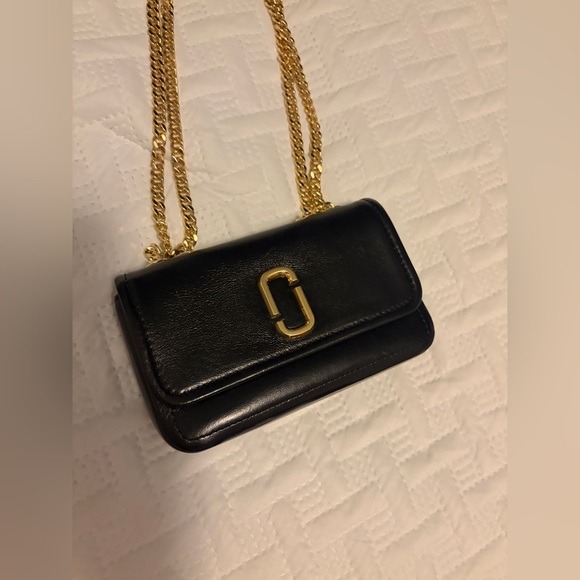 Marc Jacobs Black with Gold Hardware Mini Camera Bag with Gold Chain - Picture 2 of 5